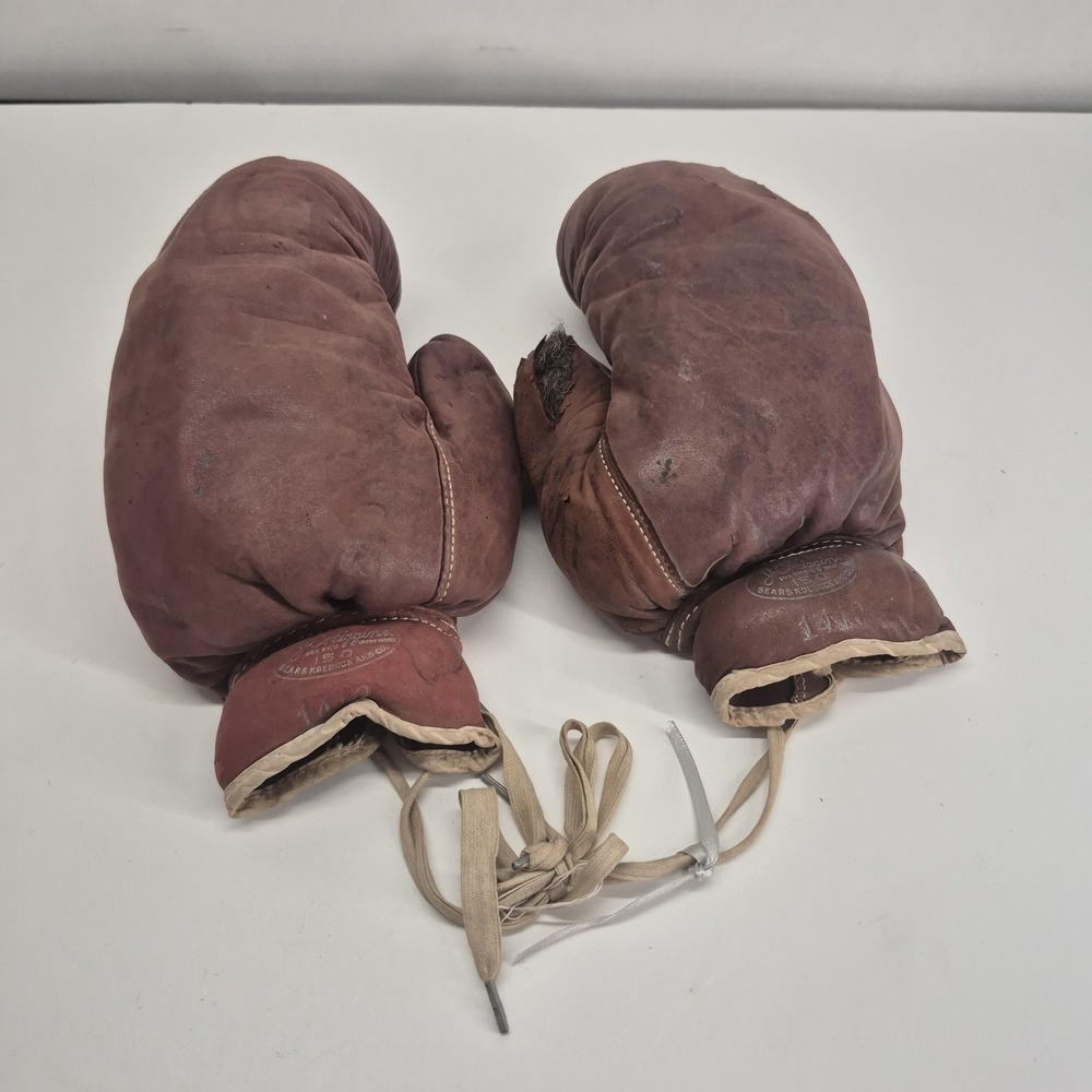 Pair Of Vintage JC Higgins Boxing Gloves 1410 Collectors Piece Used Condition